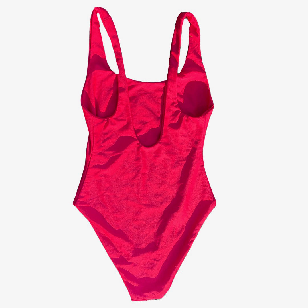 Pamela One Piece - Flamin Red