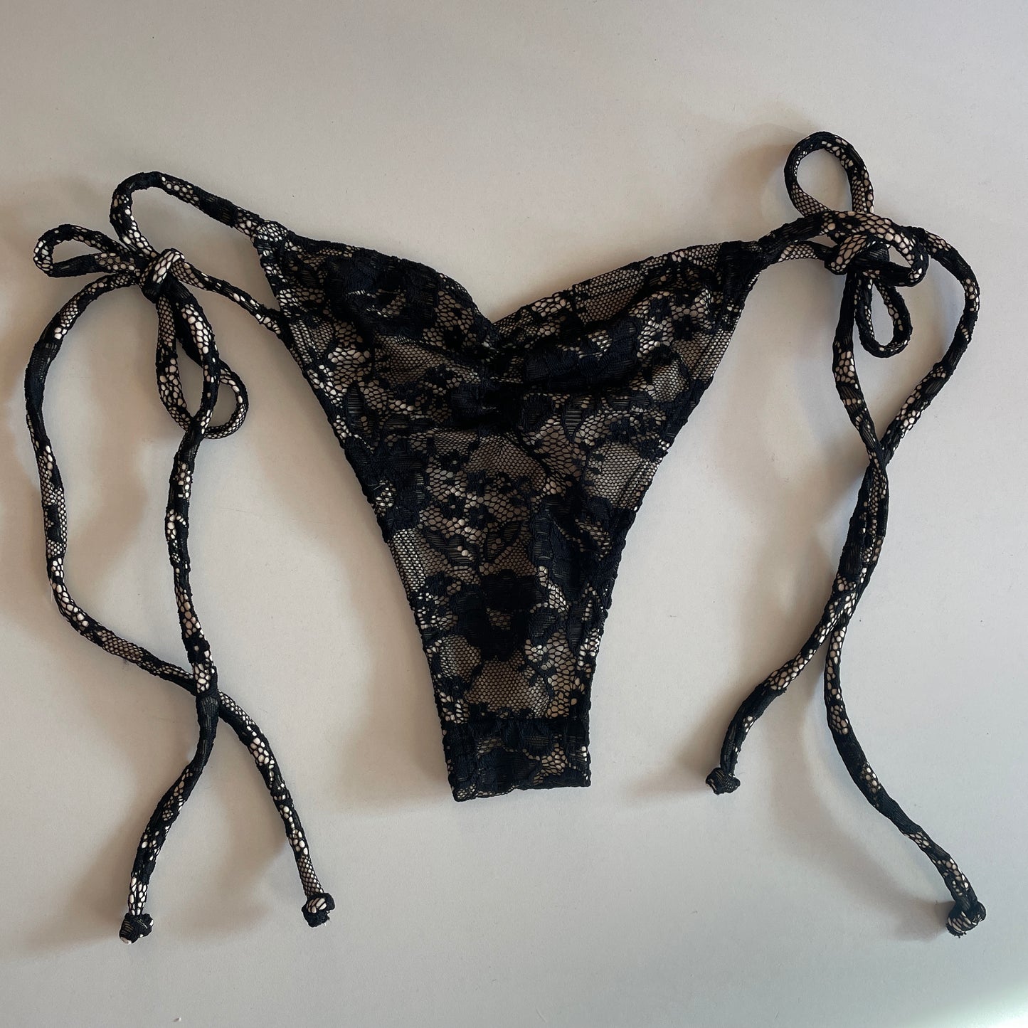 Cindy Lace String Bikini Bottom: Madame Noir